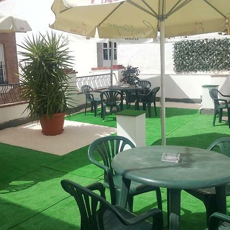 Pension Yna Holiday Malaga Bagian luar foto