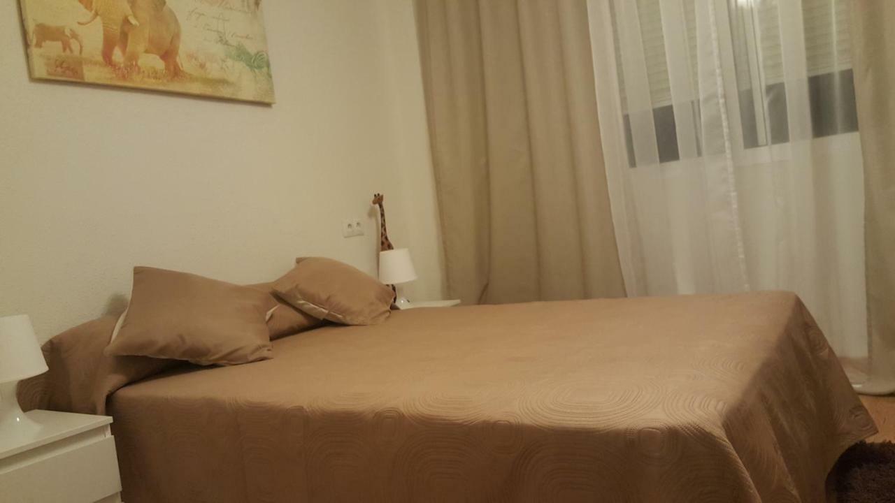 Pension Yna Holiday Malaga Bagian luar foto