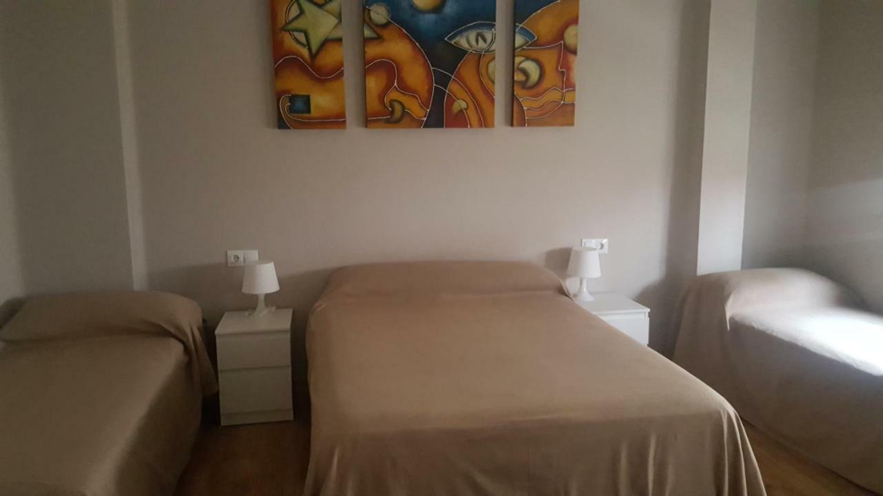 Pension Yna Holiday Malaga Bagian luar foto