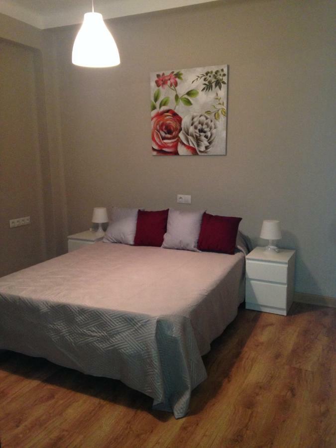 Pension Yna Holiday Malaga Bagian luar foto