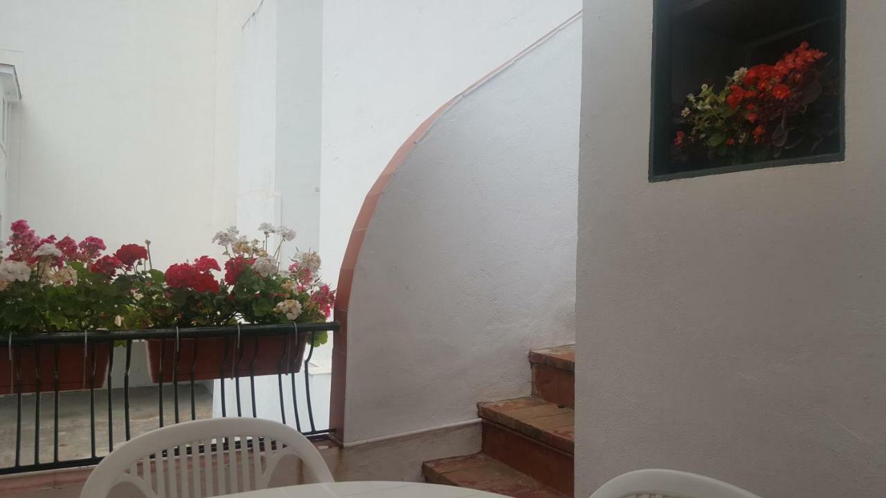 Pension Yna Holiday Malaga Bagian luar foto